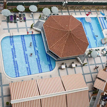 Apartmanhotel Moonflower Aparts & 4*