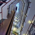 Apartahotel Moonflower Aparts & 4*